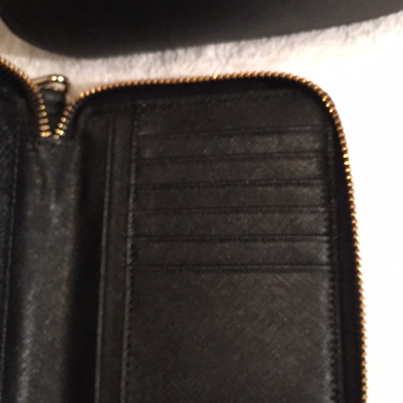 NWT TORY BURCH BLACK CELL PHONE Wristlet/clutch. - Picture 7 of 8